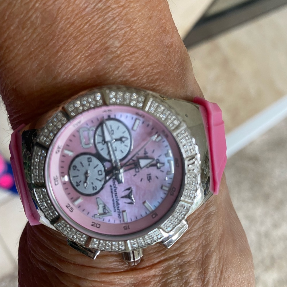 Women’s Technomarine waterproof diamond watch
